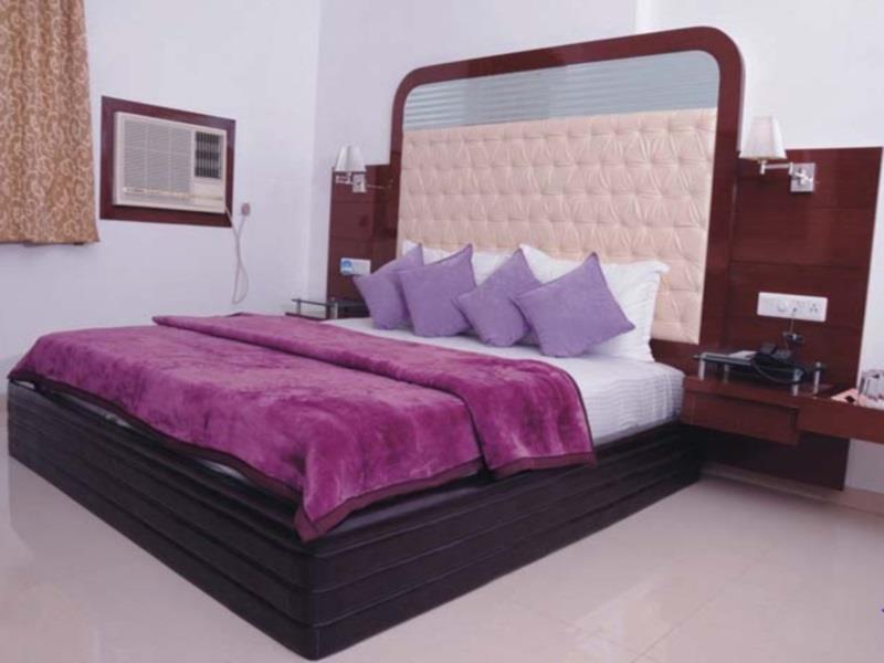 Hotel Sun Plaza Ankleshwar Kültér fotó